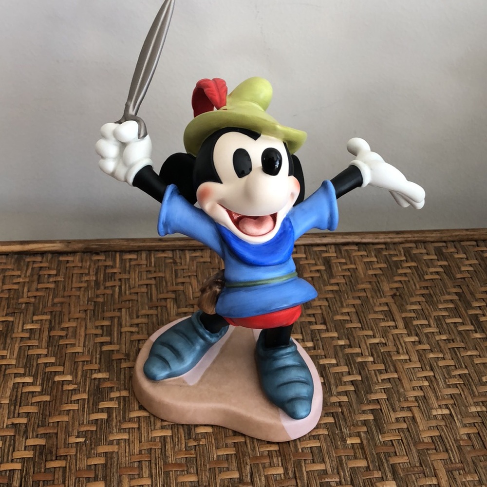 WDCC The Brave Little Tailor - Mickey Mouse "I Let 'Em Have It!" + Box & COA